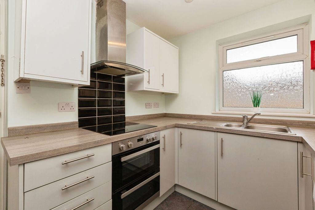 Property photo 3 of 11 Pbox-Img.Jpg