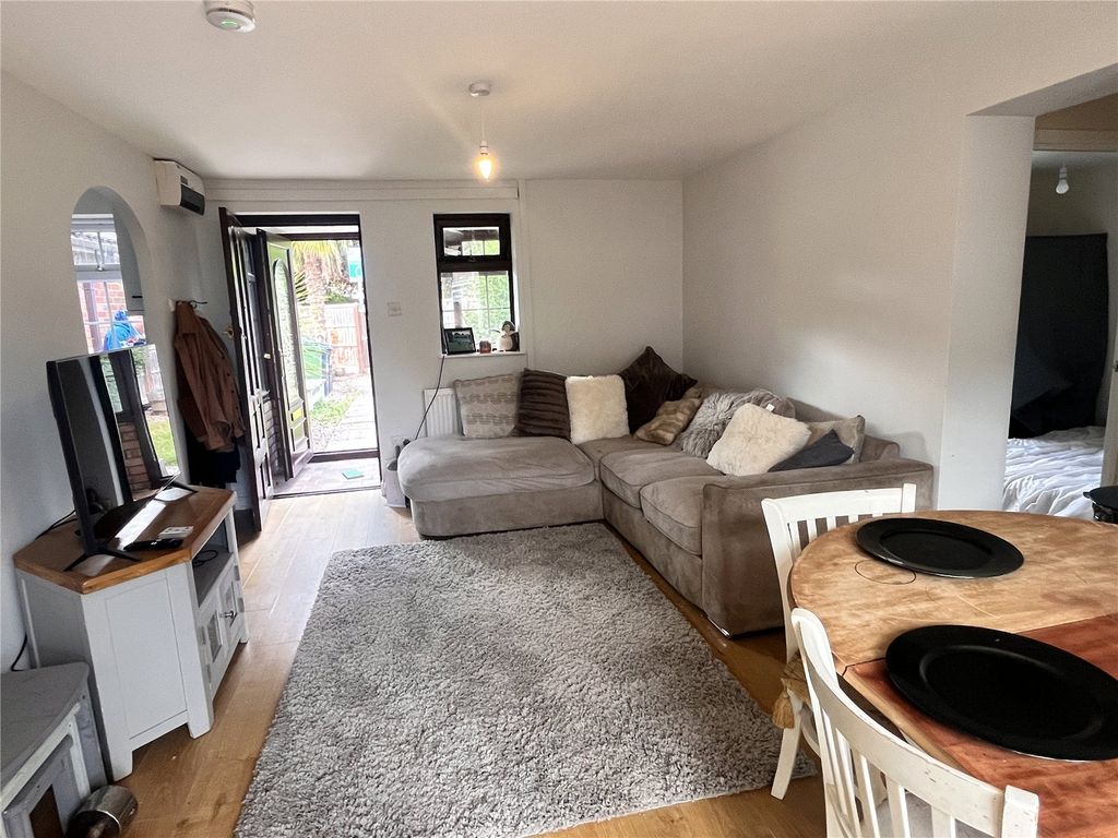 Property photo 2 of 14 Picture No. 06