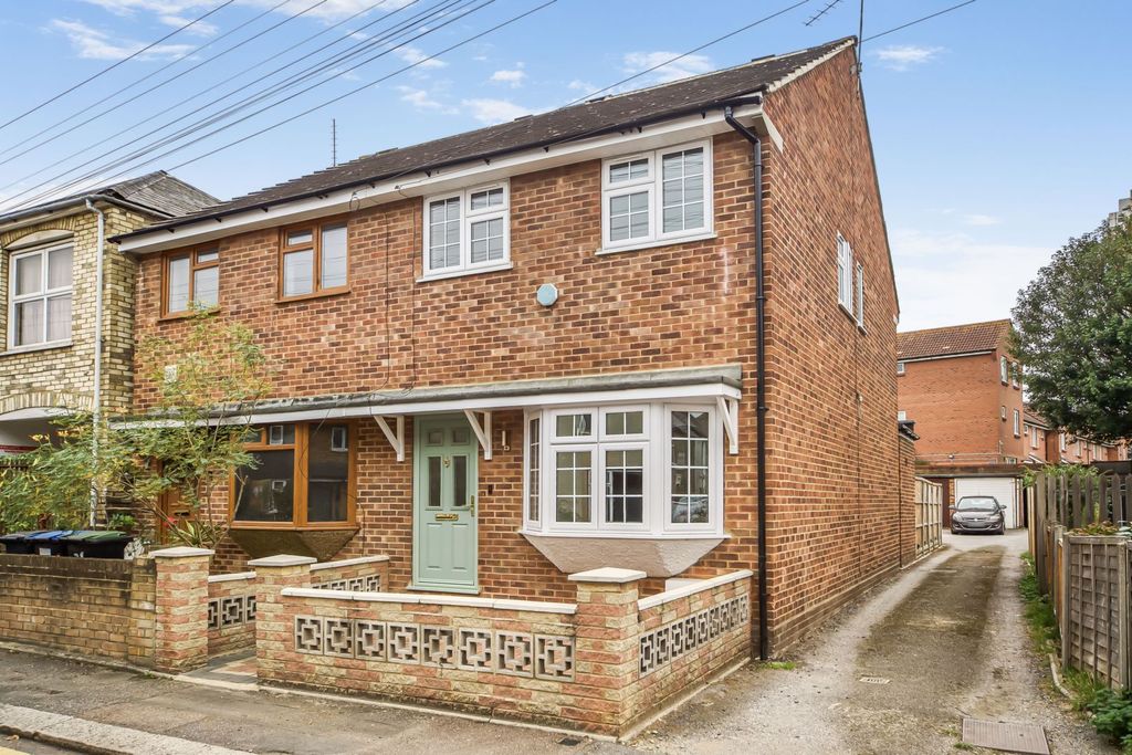 Property photo 2 of 24