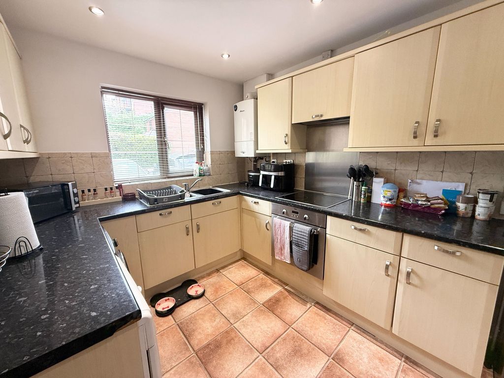 Property photo 3 of 18
