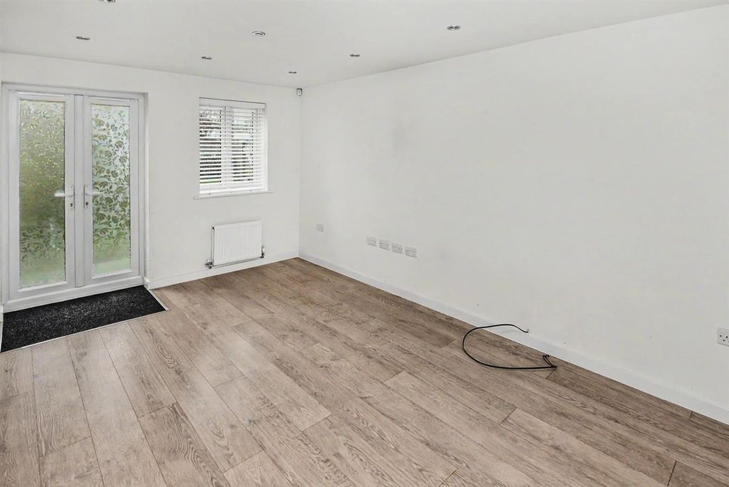 Property photo 3 of 15 Sp00365-S-Dsc_0413-1 Purbeck Drive.Jpg