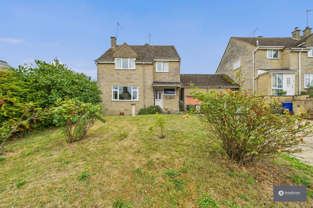 Property photo 1 of 25