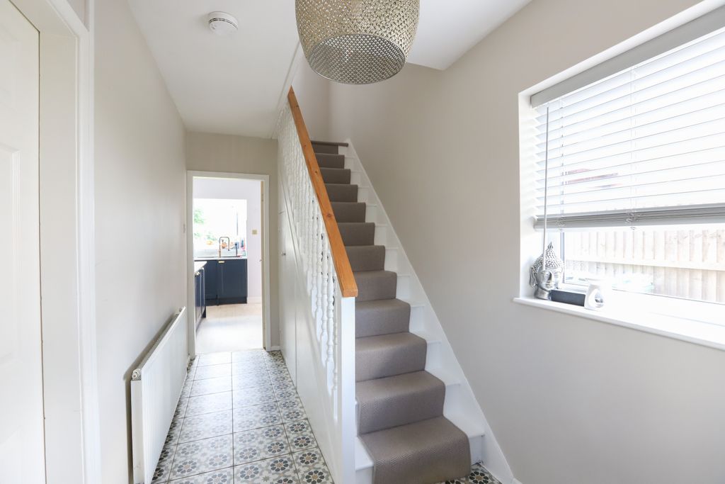 Property photo 2 of 18 Entrance Hallway