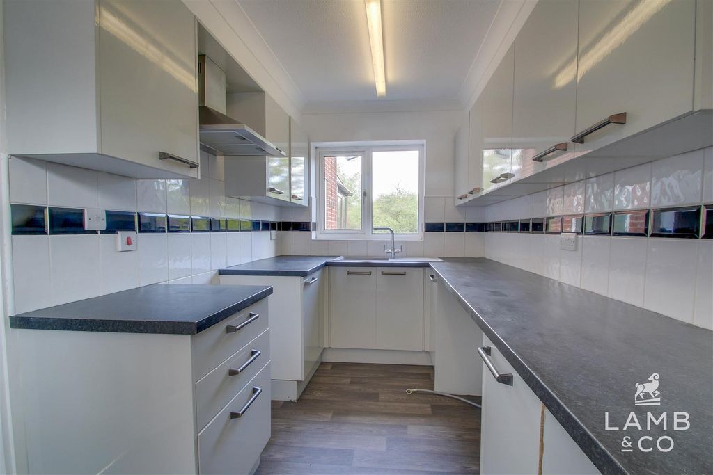 Property photo 2 of 17 Kitchen