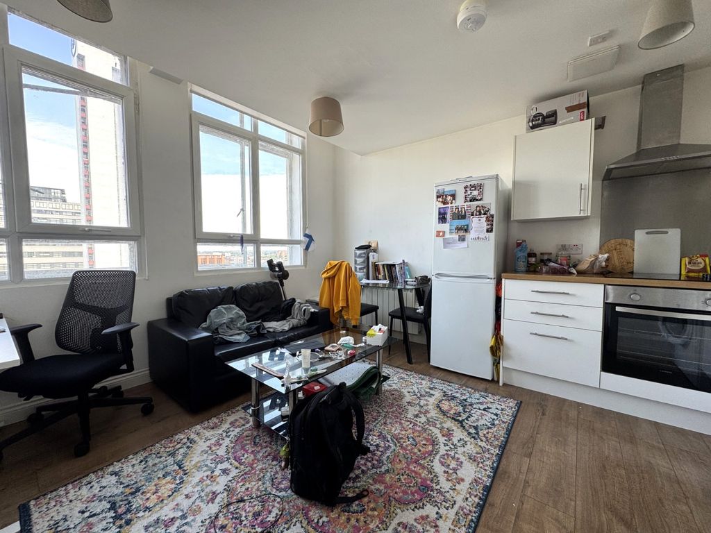 Property photo 2 of 9 Picture No. 07