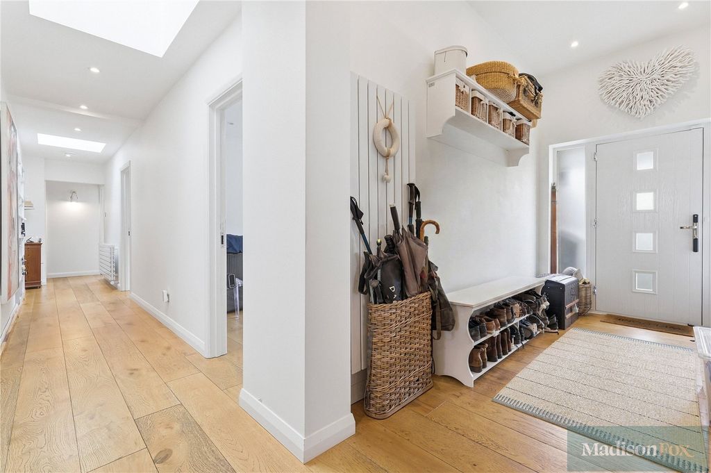 Property photo 3 of 28 Picture No. 67