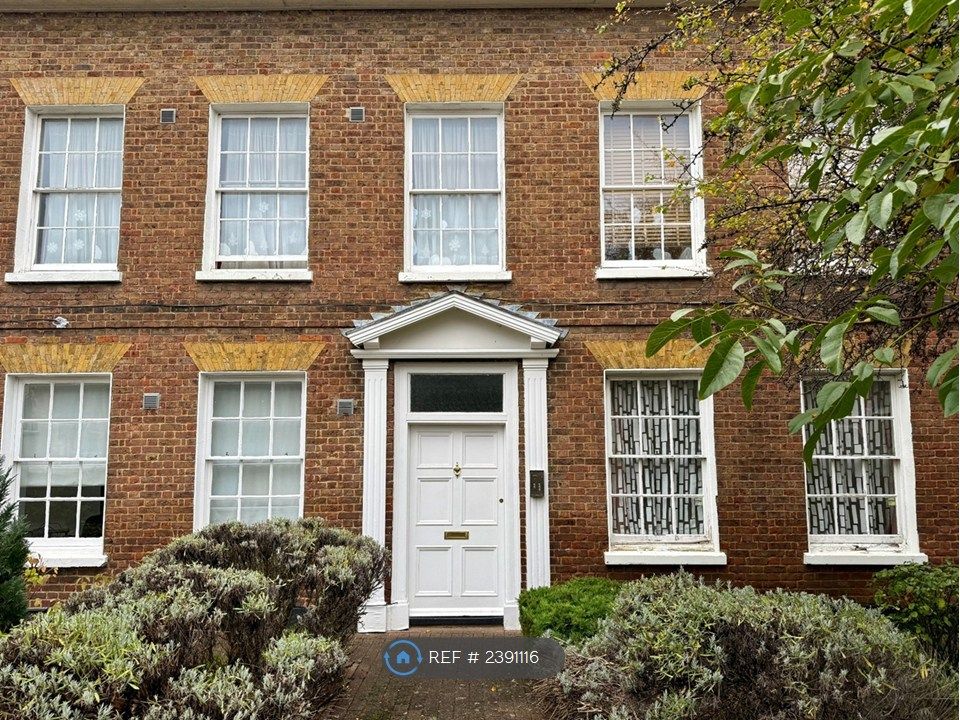 Property photo 2 of 15 Entrance