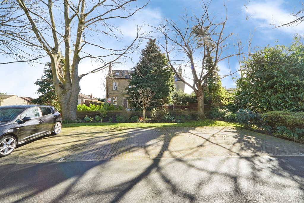 Additional image 14 of 2 bed flat for saleSalters Garden, Pudsey LS28