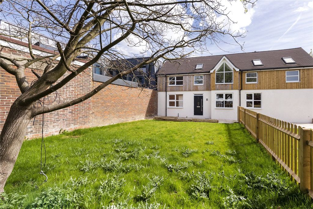 Property photo 1 of 14 Picture No. 02