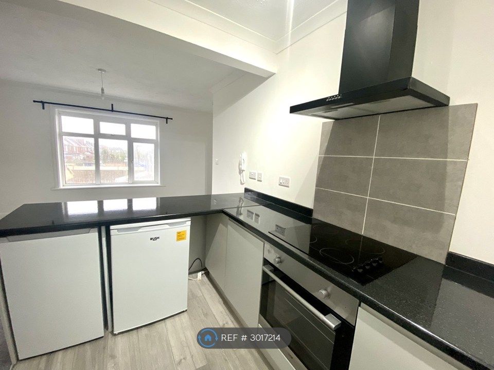 Property photo 2 of 13 Kitchen