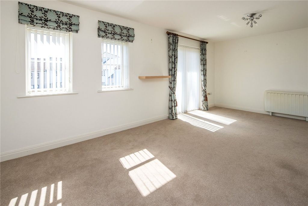 Property photo 3 of 12 Living Room