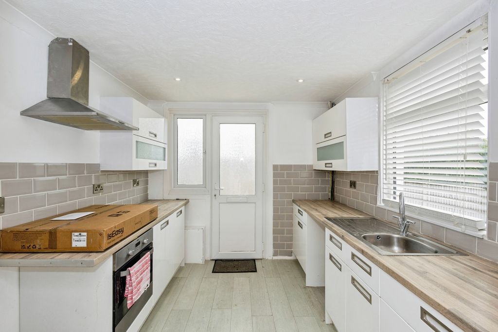 Property photo 2 of 12 Pbox-Img.Jpg