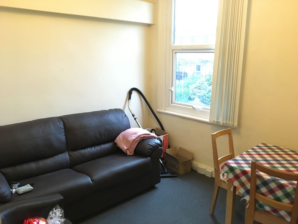 Property photo 3 of 4