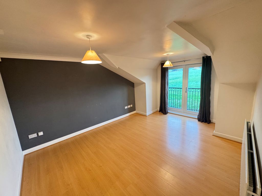 Property photo 1 of 7 Lounge