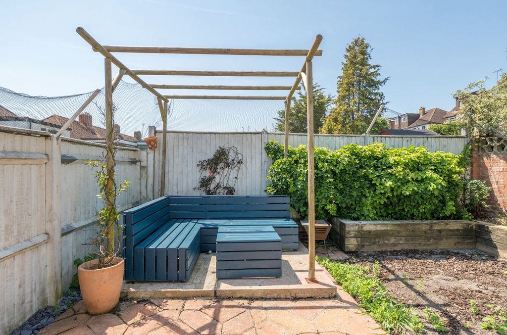 Property photo 3 of 19 1481617-8-6A35453...