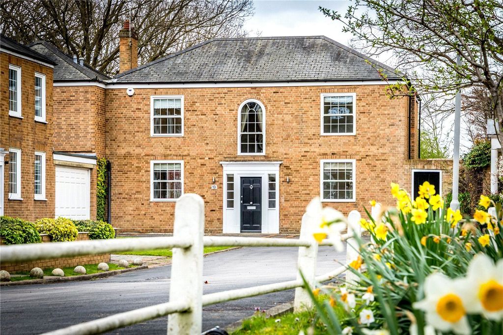 Property photo 1 of 31 House. Partnership