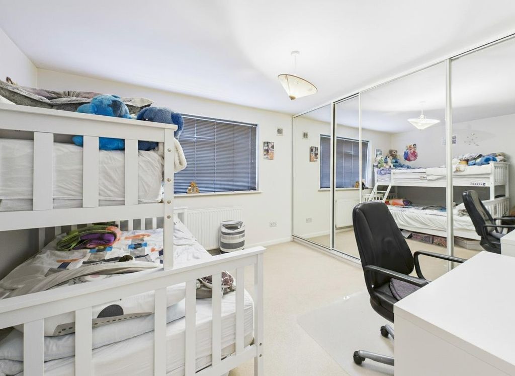 Property photo 3 of 9 Cam05080G0-Pr0277-Still006-001.Jpg