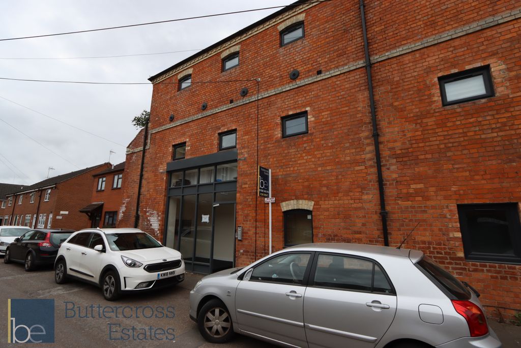 Property photo 2 of 7 Front