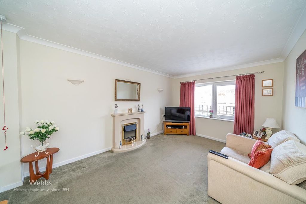 Property photo 2 of 35 Â© Webbs Estate Agents Â© (71 Of 100).Jpg