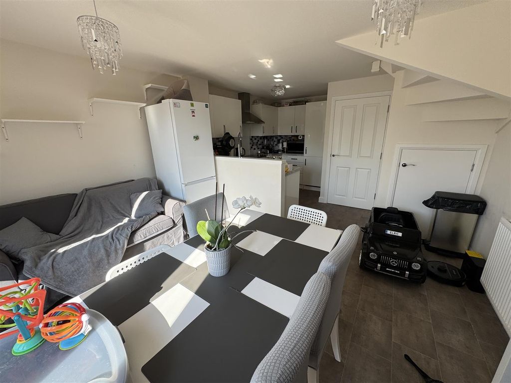 Property photo 3 of 12 Img_1941.Jpg