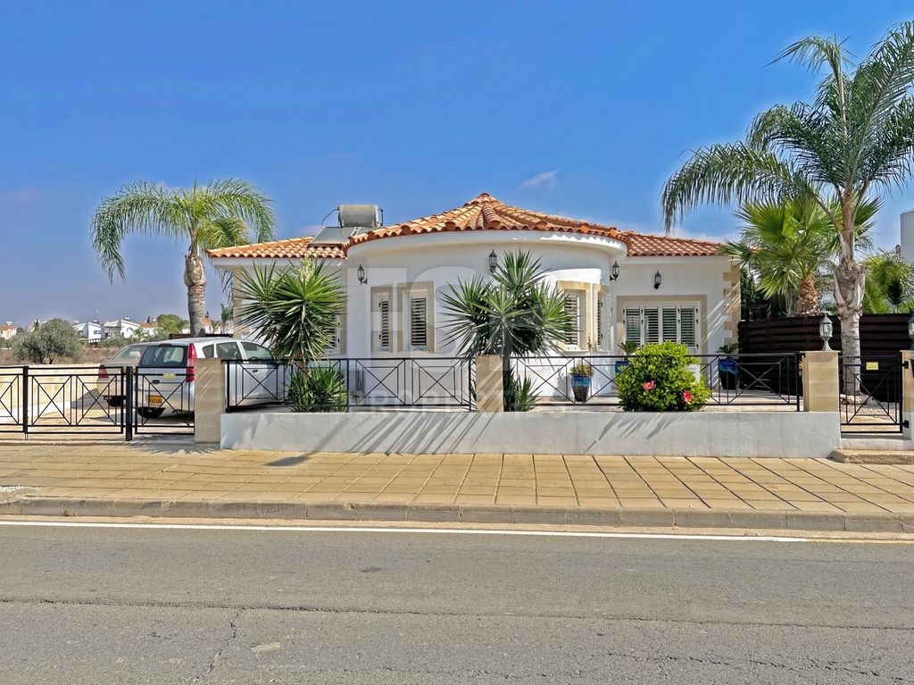 Property photo 1 of 36