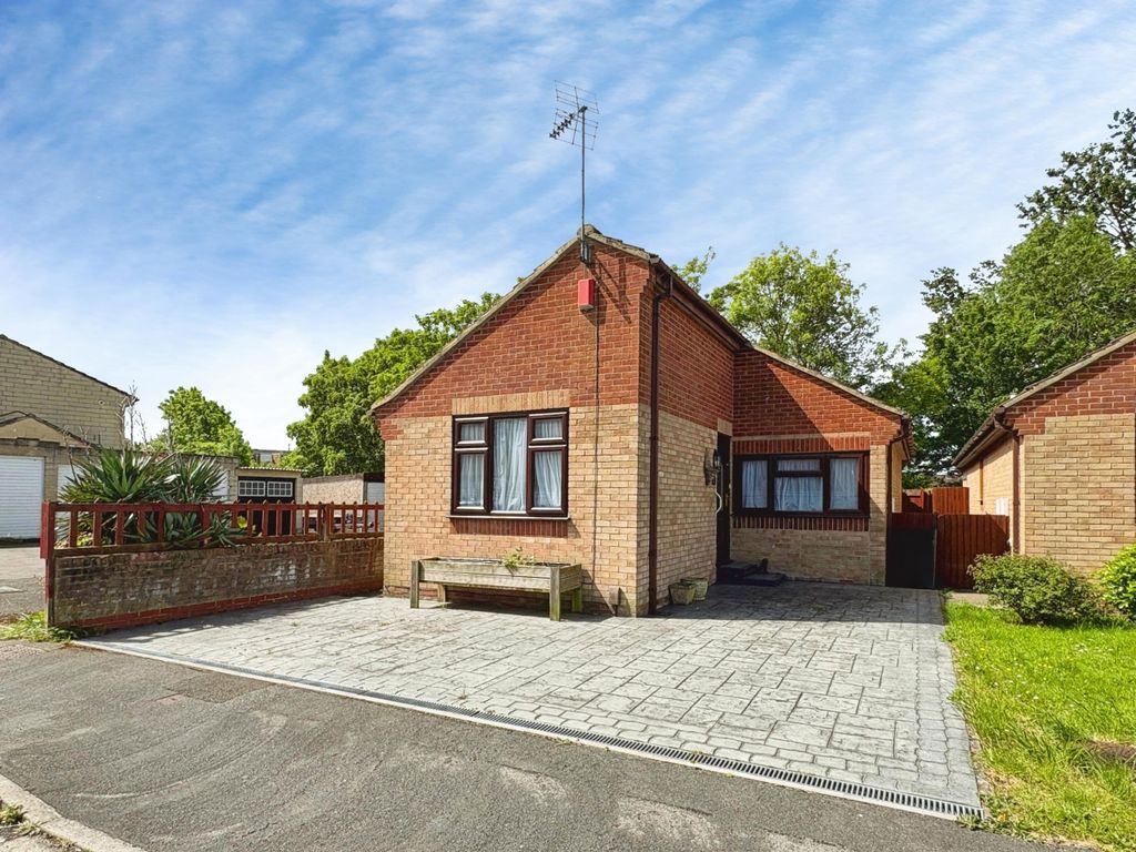 Property photo 1 of 17 Front