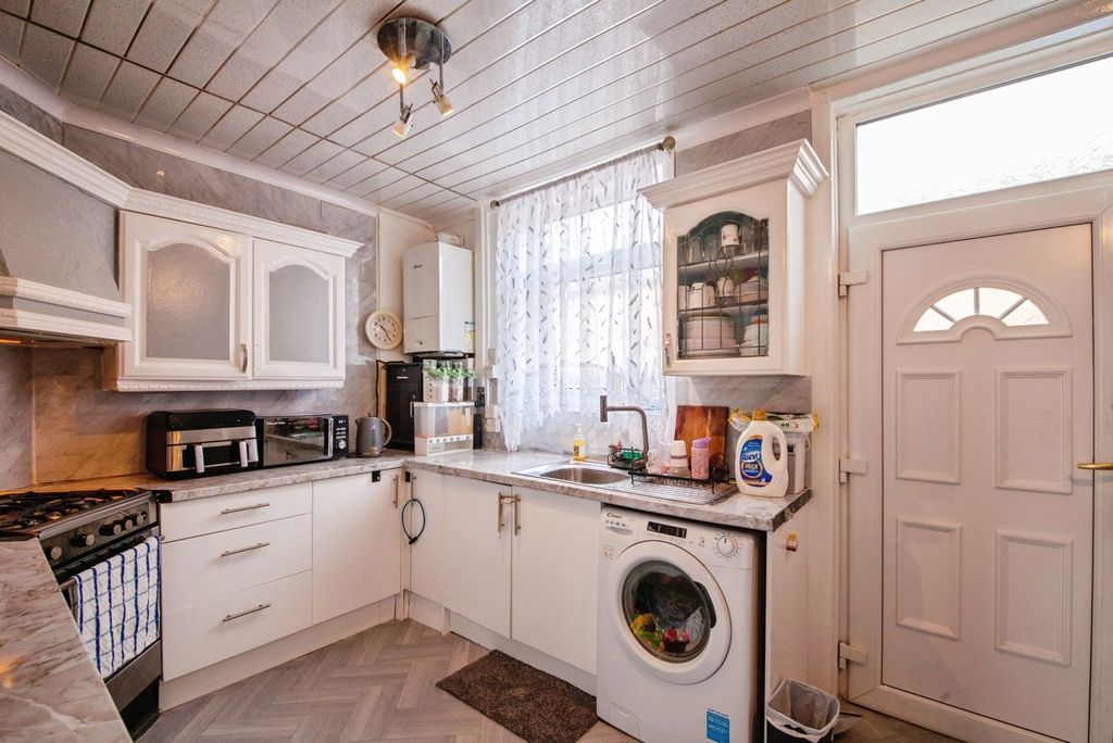 Property photo 3 of 13 Pbox-Img.Jpg