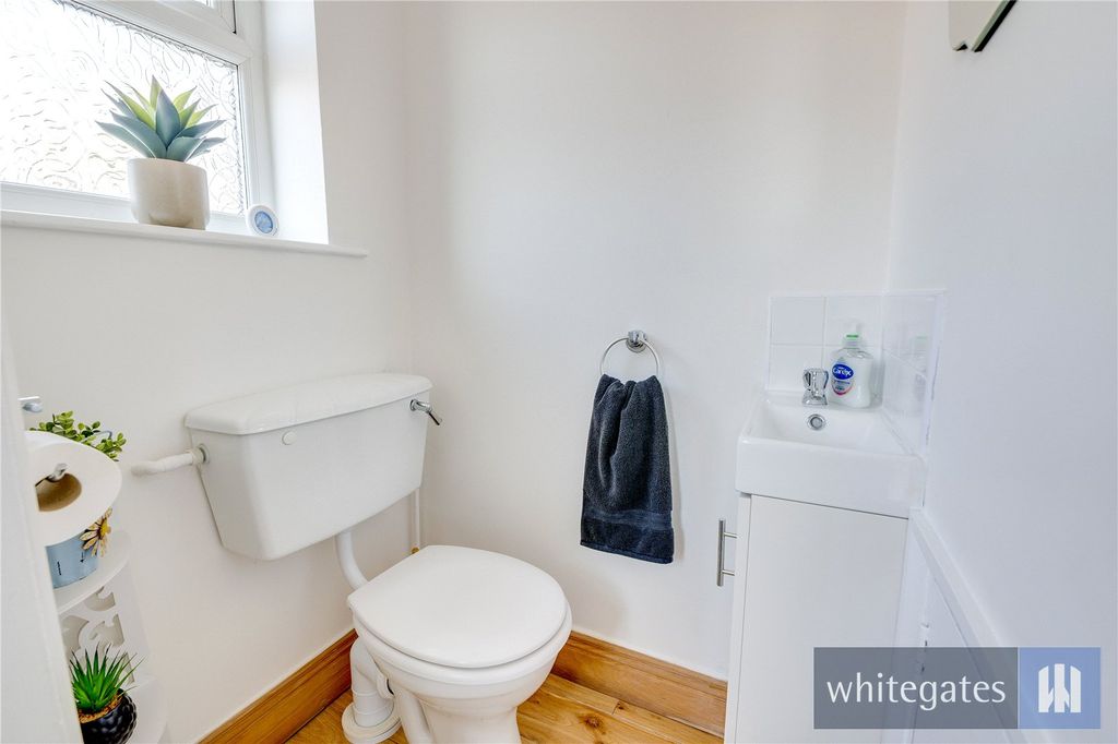 Property photo 3 of 62 Picture No. 04