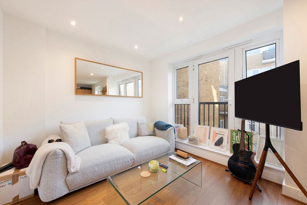 Property photo 2 of 8