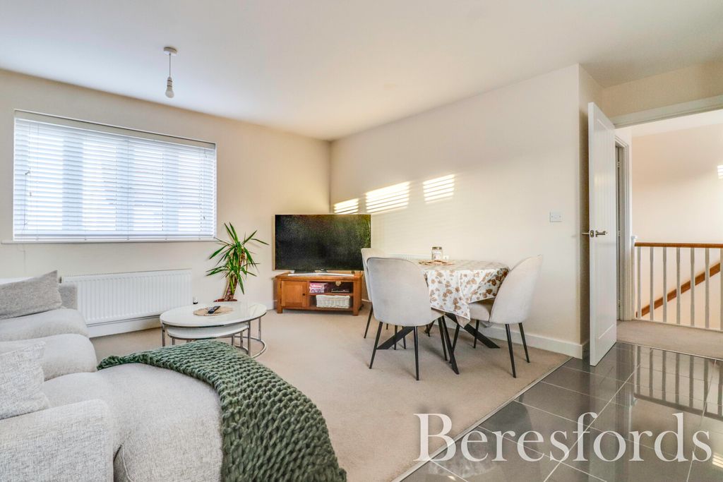 Property photo 2 of 9 Picture 2