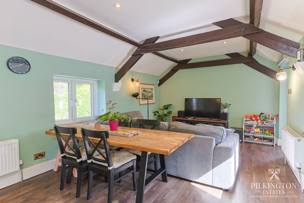 Property photo 2 of 14 5474954