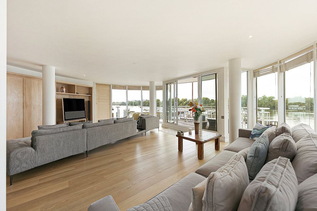 Property photo 3 of 22 Picture No. 16