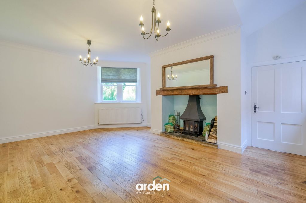 Property photo 3 of 18