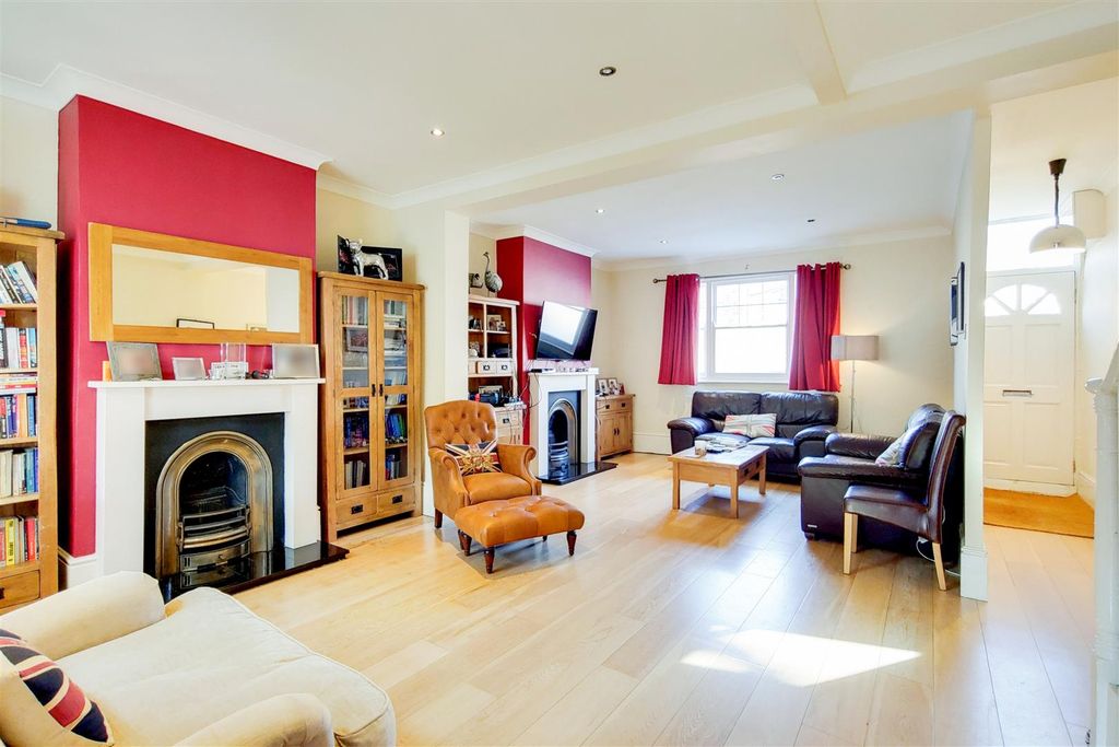 Property photo 3 of 13