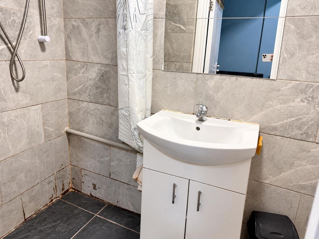 Property photo 3 of 3
