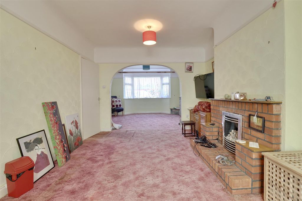 Property photo 1 of 17 16E0C242-708A-46Fb-A18E-439179BA43Ef_1_201_A.Jpeg