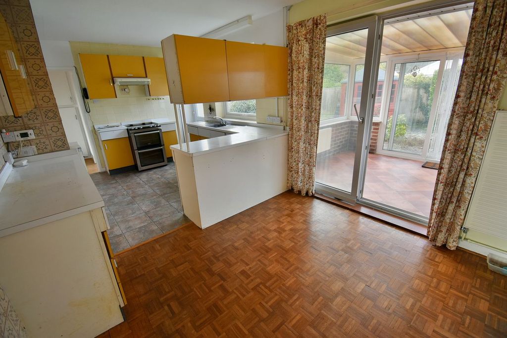 Property photo 2 of 14