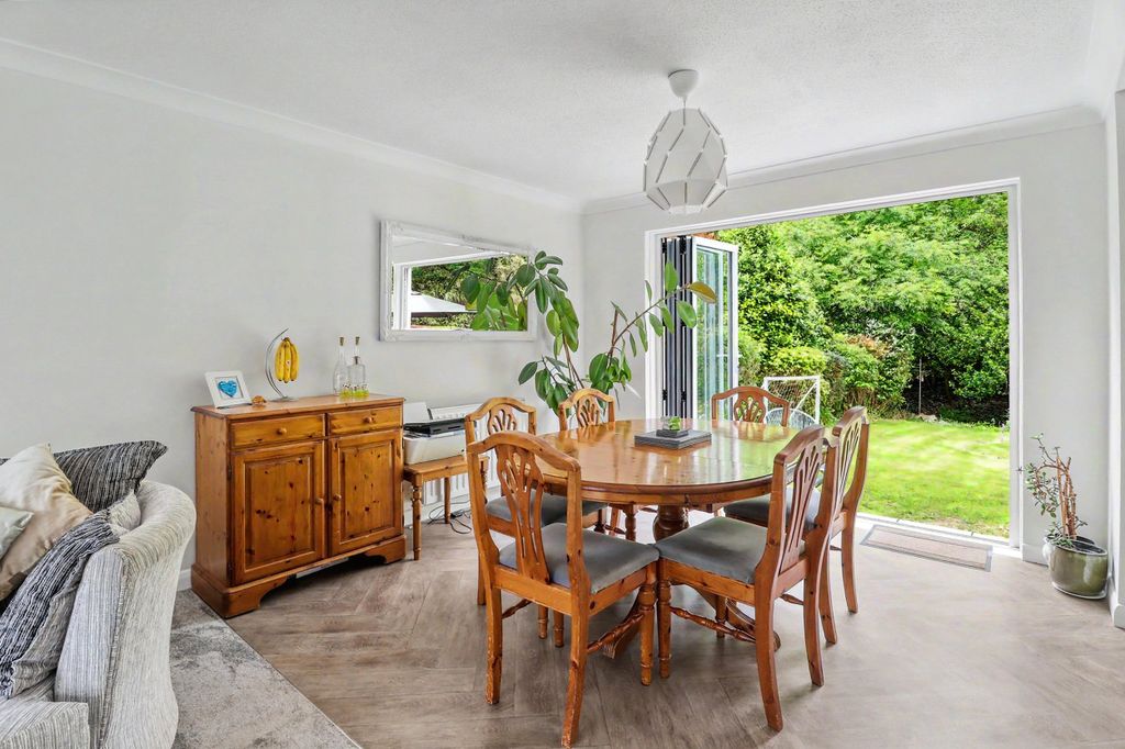 Property photo 3 of 14 3 - Picture No. 22