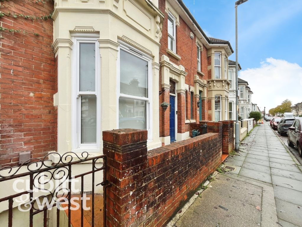 Property photo 2 of 17