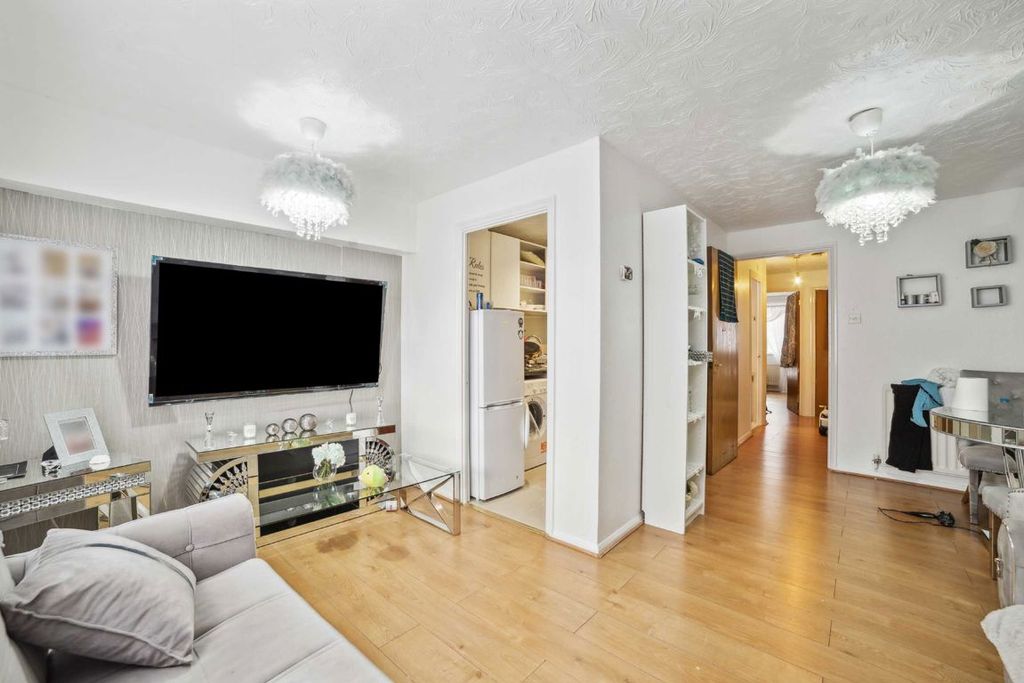 Property photo 1 of 4