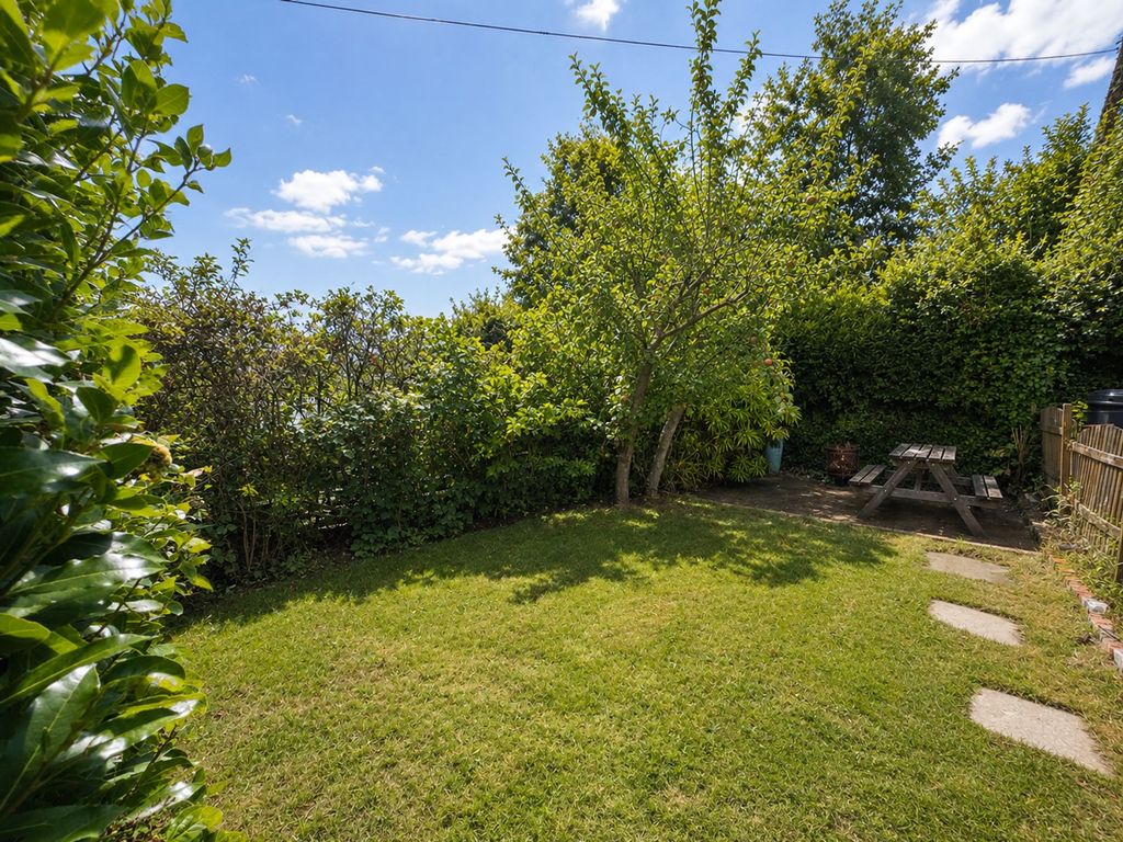 Property photo 2 of 14 Garden