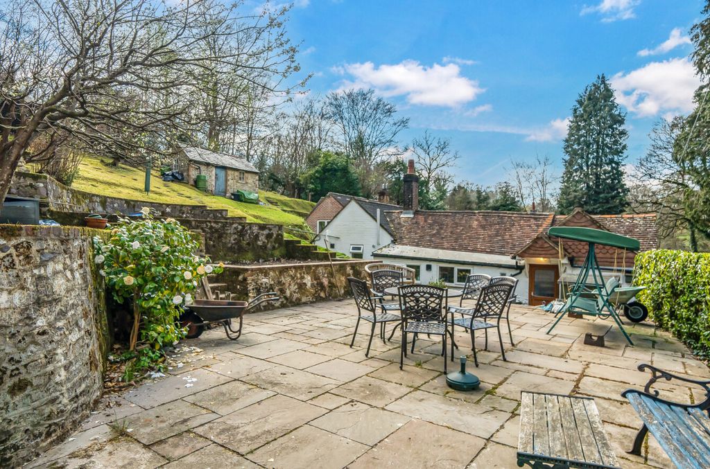 Property photo 2 of 22 1437553-9-69ce7A8...