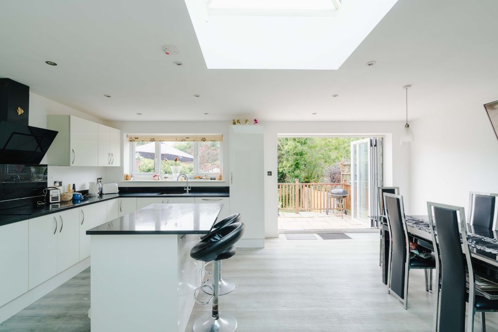 Property photo 1 of 25 19