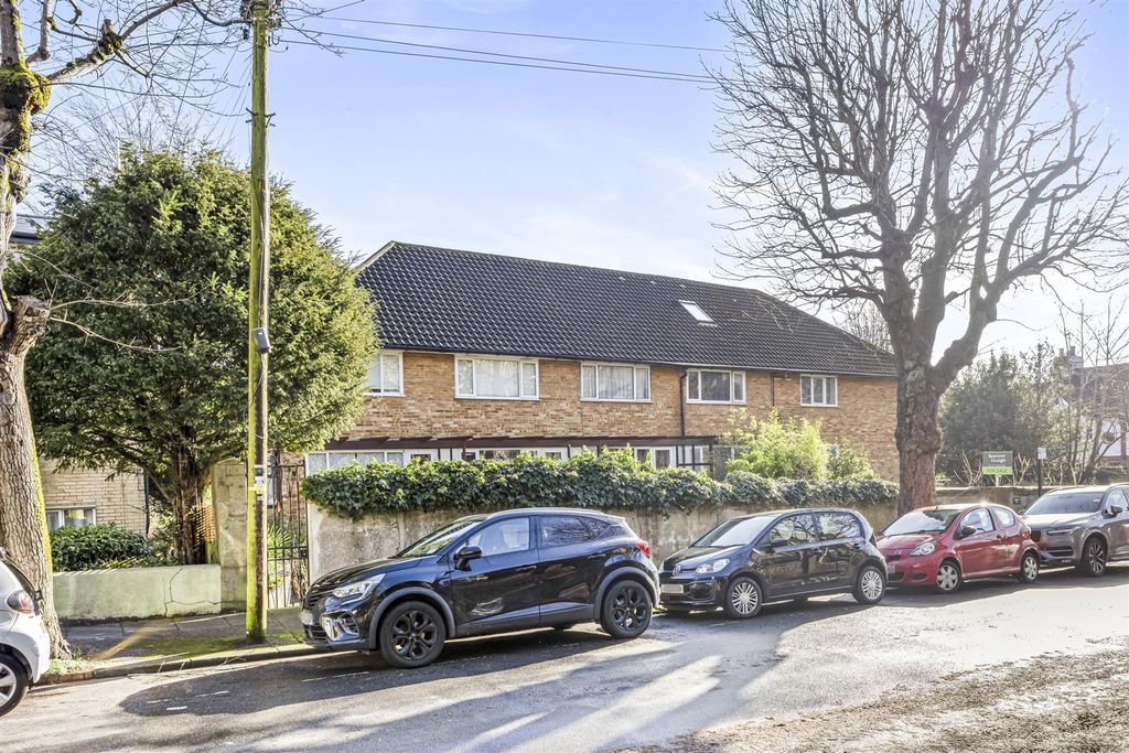 Property photo 1 of 15 Front