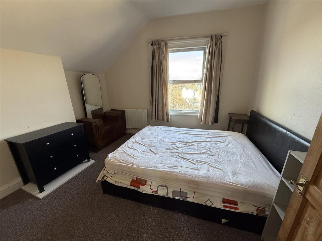 Property photo 3 of 7 Img_2483.Jpeg