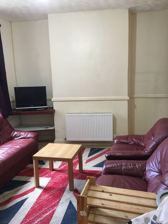 Property photo 3 of 6 Photograph 2