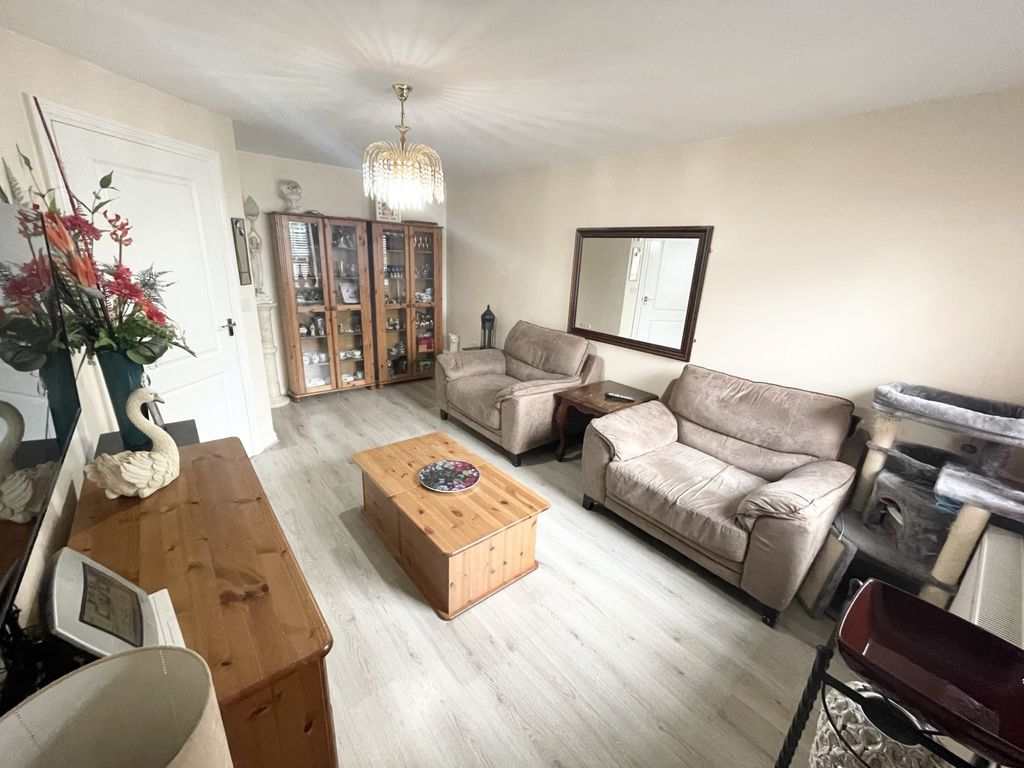 Property photo 2 of 29