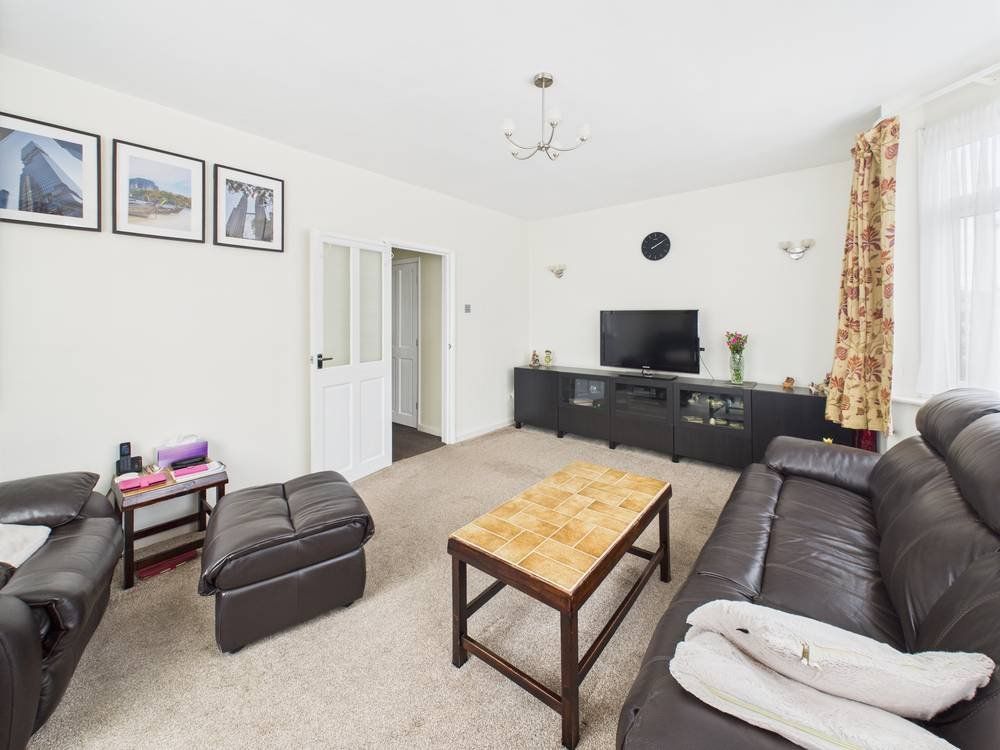 Property photo 2 of 24 Picture No. 04