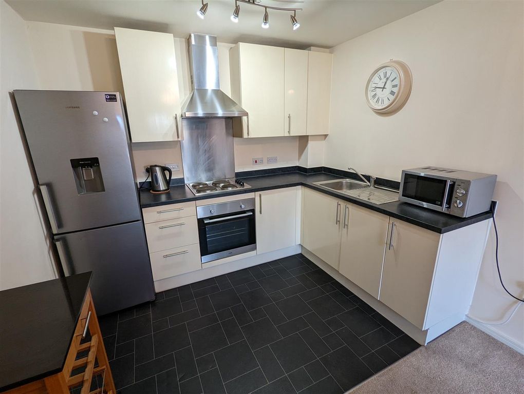 Property photo 2 of 10