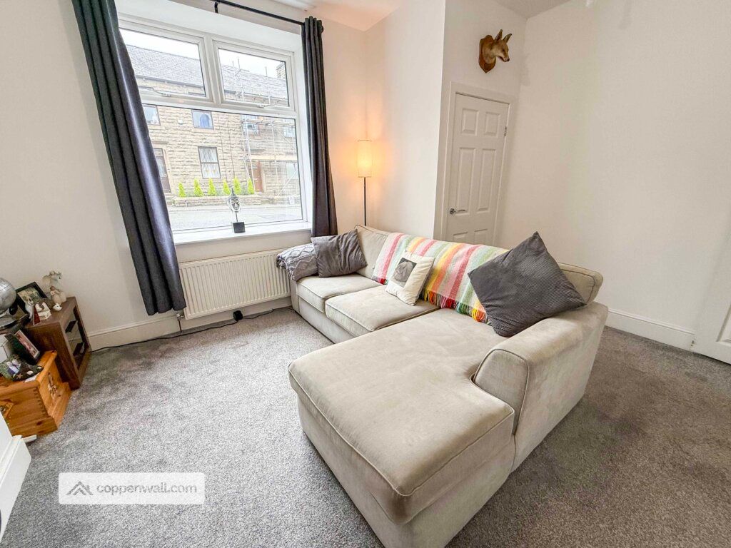 Property photo 2 of 28